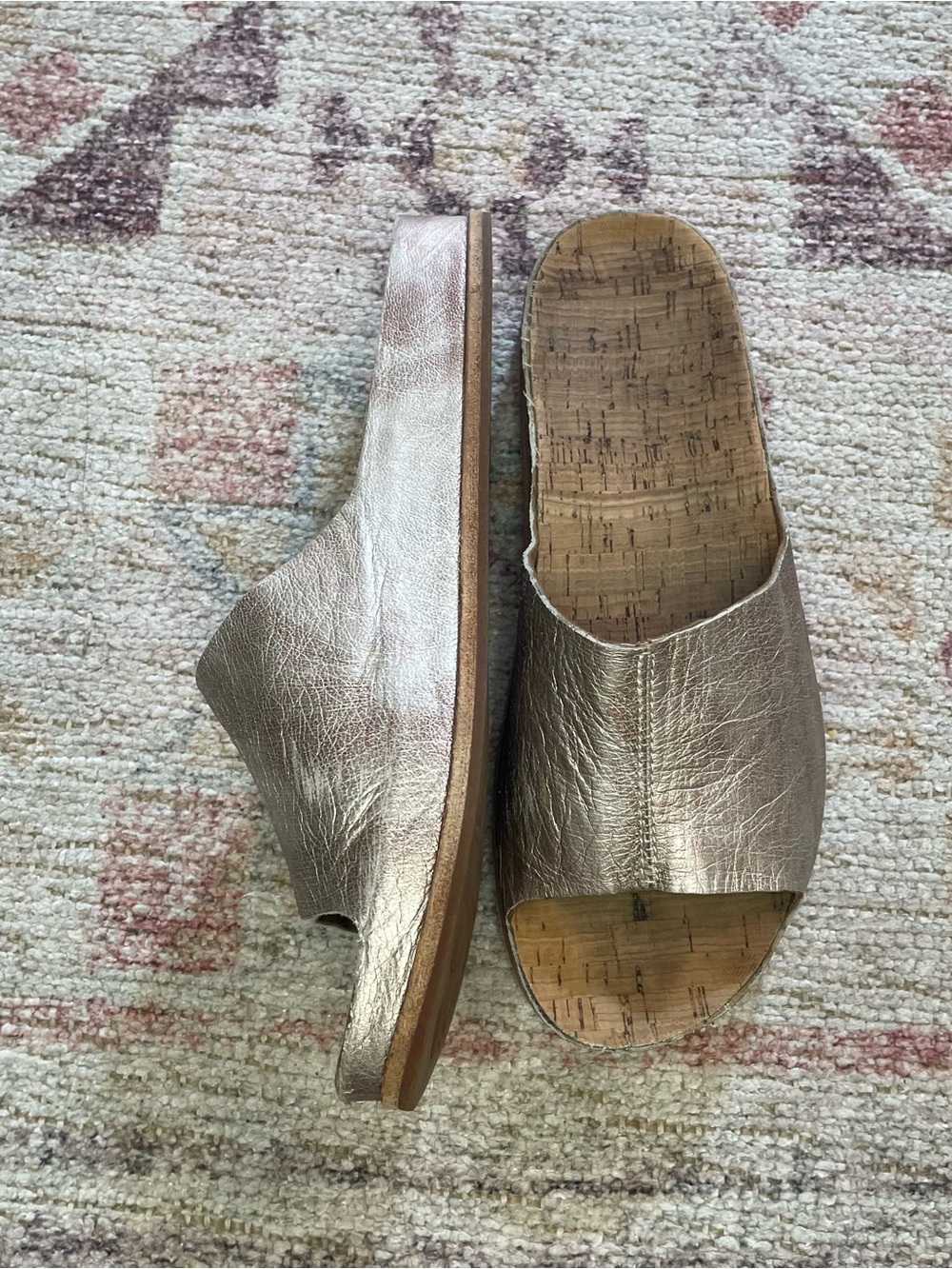 Kork-Ease Metallic Rose Gold Slide Sandals Women’s 8